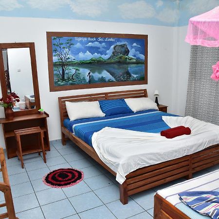 Hotel Happy Tuna Hikkaduwa Εξωτερικό φωτογραφία