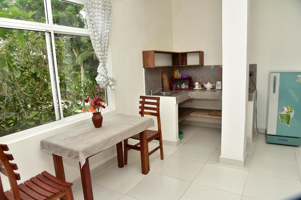 Hotel Happy Tuna Hikkaduwa Εξωτερικό φωτογραφία