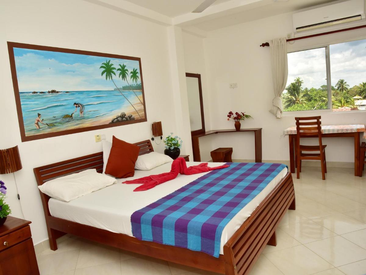 Hotel Happy Tuna Hikkaduwa Εξωτερικό φωτογραφία